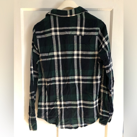 Plaid Fitted Long-sleeved Shirt - Picture 2 of 3